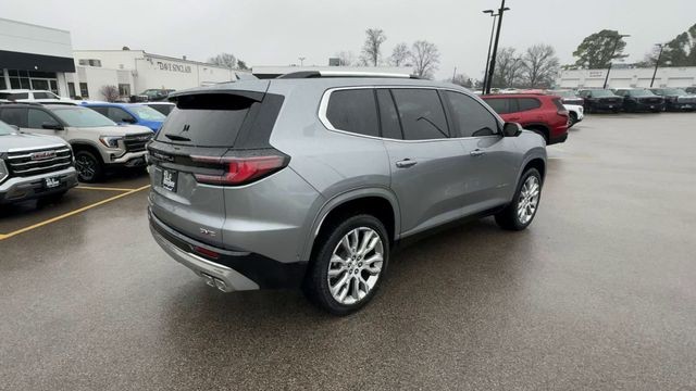 GMC Acadia Vehicle Full-screen Gallery Image 08