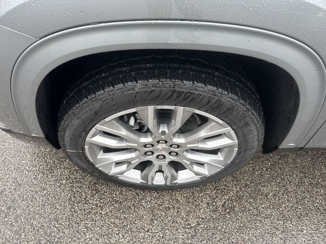 GMC Acadia Vehicle Full-screen Gallery Image 10