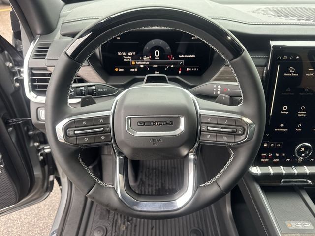 GMC Acadia Vehicle Full-screen Gallery Image 14