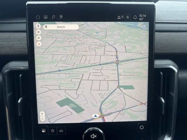 GMC Acadia Vehicle Full-screen Gallery Image 18