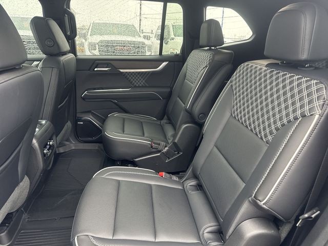 GMC Acadia Vehicle Full-screen Gallery Image 23