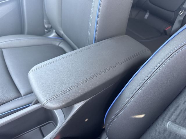 Buick Encore GX Vehicle Full-screen Gallery Image 20