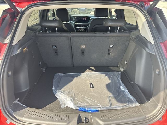 Buick Encore GX Vehicle Full-screen Gallery Image 22