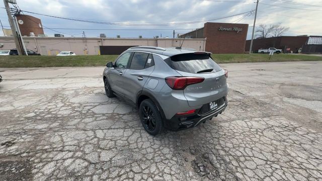 Buick Encore GX Vehicle Full-screen Gallery Image 06