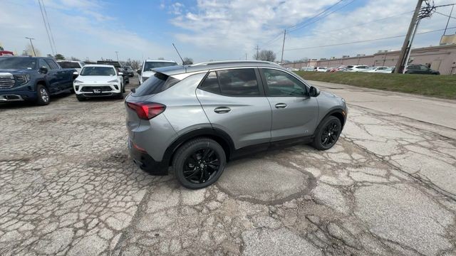 Buick Encore GX Vehicle Full-screen Gallery Image 08