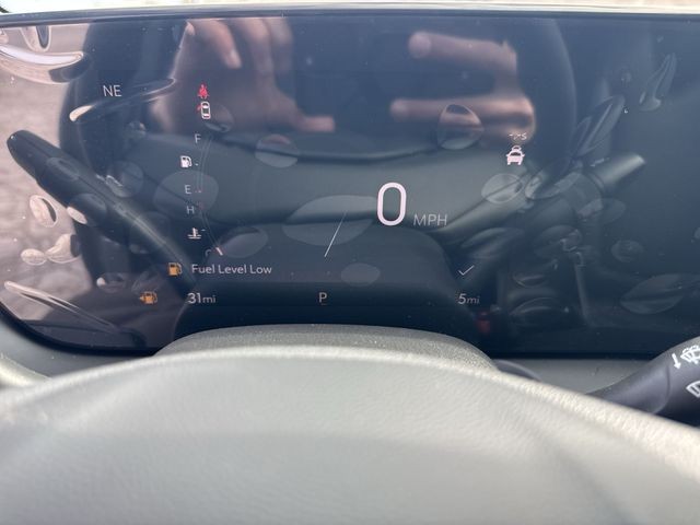 Buick Encore GX Vehicle Full-screen Gallery Image 15