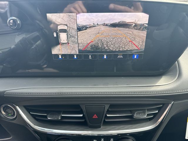 Buick Encore GX Vehicle Full-screen Gallery Image 17