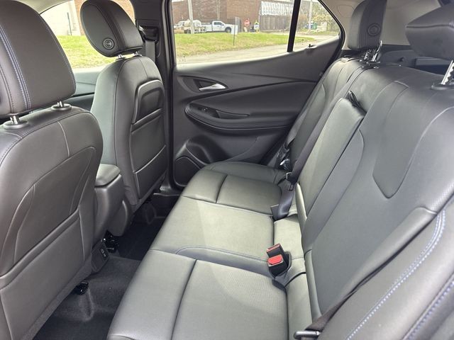 Buick Encore GX Vehicle Full-screen Gallery Image 21