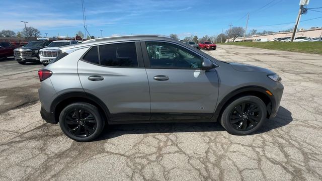 Buick Encore GX Vehicle Full-screen Gallery Image 09