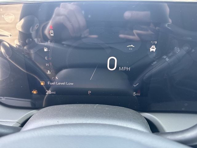 Buick Encore GX Vehicle Full-screen Gallery Image 15