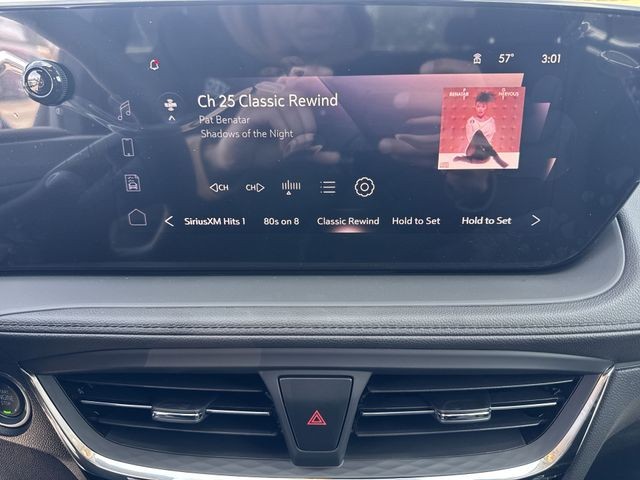 Buick Encore GX Vehicle Full-screen Gallery Image 16