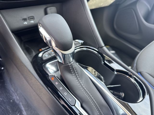 Buick Encore GX Vehicle Full-screen Gallery Image 19