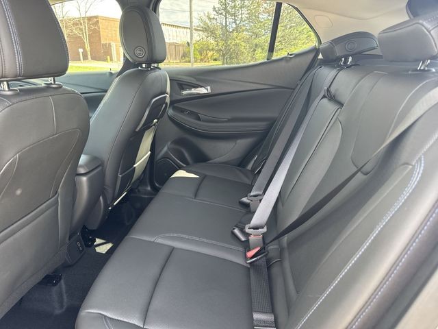 Buick Encore GX Vehicle Full-screen Gallery Image 21