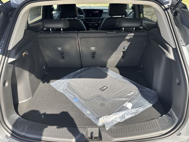 Buick Encore GX Vehicle Full-screen Gallery Image 22