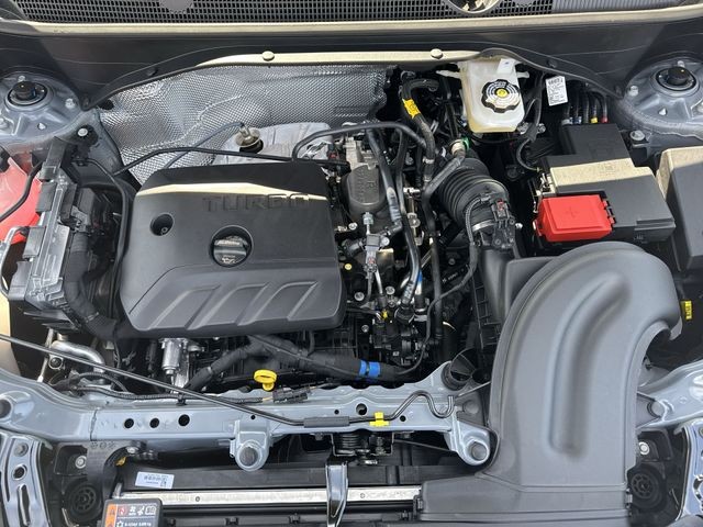 Buick Encore GX Vehicle Full-screen Gallery Image 25