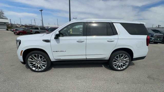 GMC Yukon Vehicle Full-screen Gallery Image 05