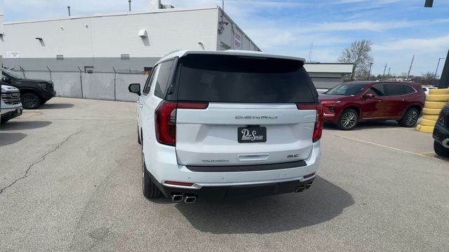 GMC Yukon Vehicle Full-screen Gallery Image 07