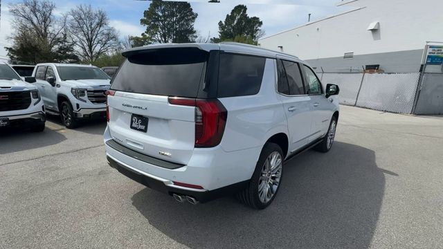 GMC Yukon Vehicle Full-screen Gallery Image 08