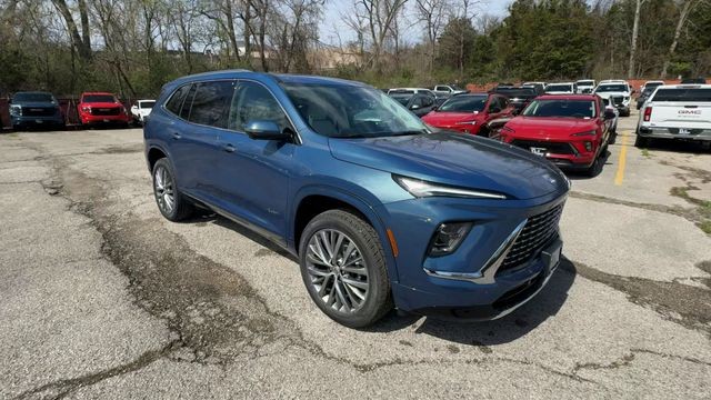 Buick Enclave Vehicle Full-screen Gallery Image 02