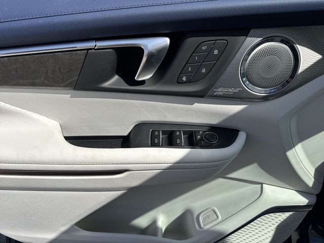 Buick Enclave Vehicle Full-screen Gallery Image 13