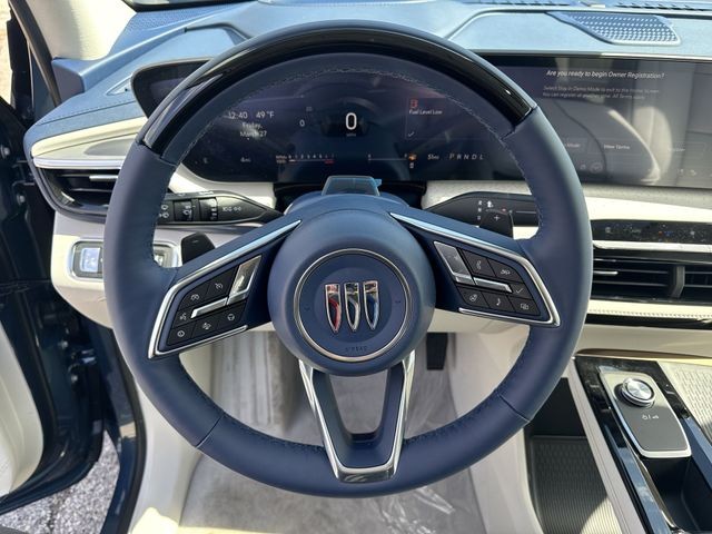 Buick Enclave Vehicle Full-screen Gallery Image 14