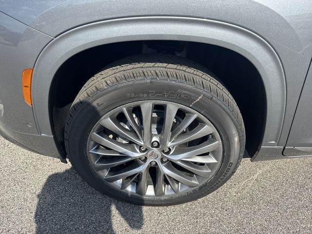 Buick Enclave Vehicle Full-screen Gallery Image 10