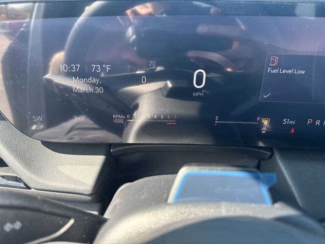 Buick Enclave Vehicle Full-screen Gallery Image 15