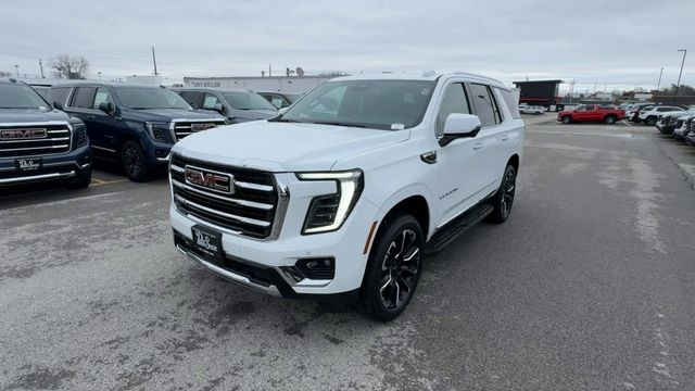 GMC Yukon Vehicle Full-screen Gallery Image 04