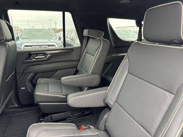 GMC Yukon Vehicle Full-screen Gallery Image 22