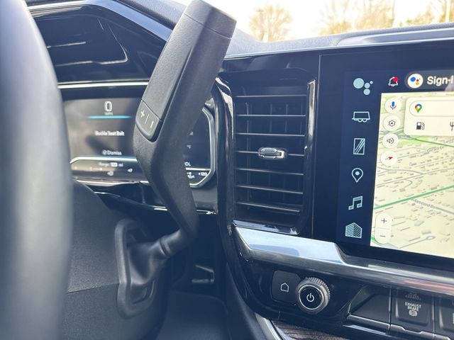 Chevrolet Silverado 2500HD Vehicle Full-screen Gallery Image 20