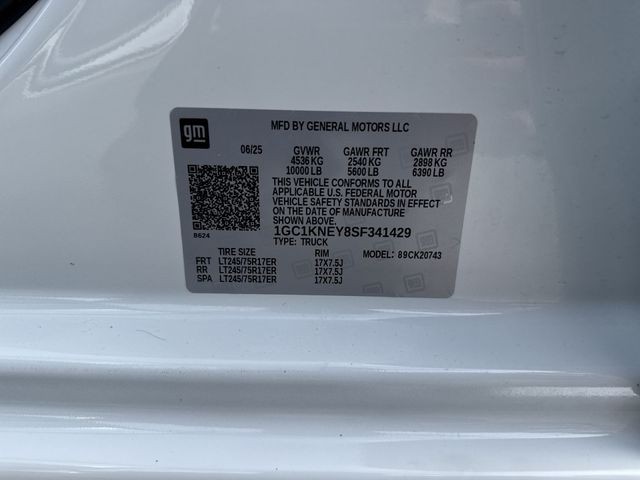 Chevrolet Silverado 2500HD Vehicle Full-screen Gallery Image 37