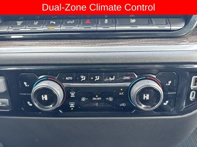 Chevrolet Silverado 2500HD Vehicle Full-screen Gallery Image 38