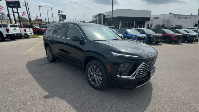 Buick Enclave Vehicle Full-screen Gallery Image 02