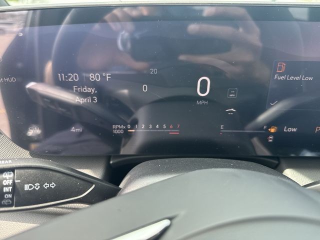 Buick Enclave Vehicle Full-screen Gallery Image 15