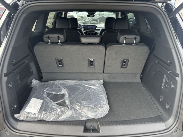 Buick Enclave Vehicle Full-screen Gallery Image 24