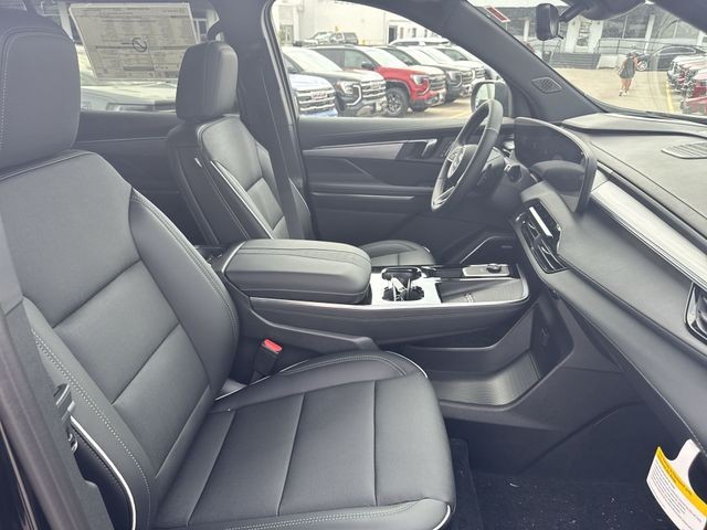 Buick Enclave Vehicle Full-screen Gallery Image 25