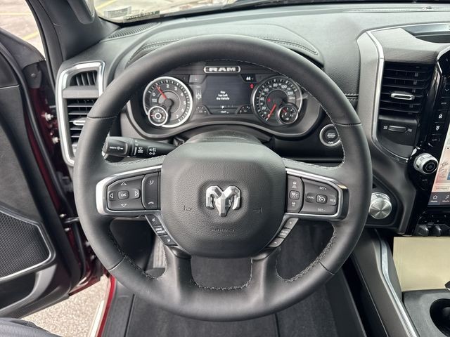 Ram 1500 Vehicle Full-screen Gallery Image 14