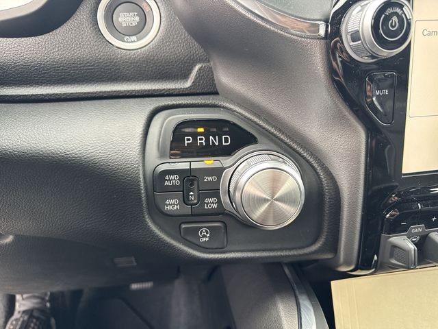 Ram 1500 Vehicle Full-screen Gallery Image 20