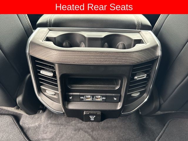 Ram 1500 Vehicle Full-screen Gallery Image 25