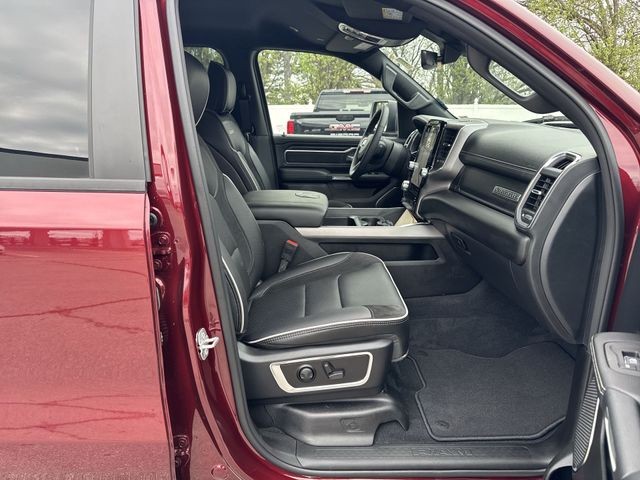 Ram 1500 Vehicle Full-screen Gallery Image 32