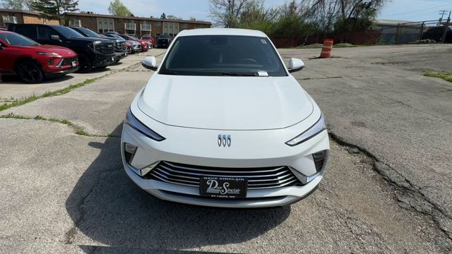 Buick Envista Vehicle Full-screen Gallery Image 03