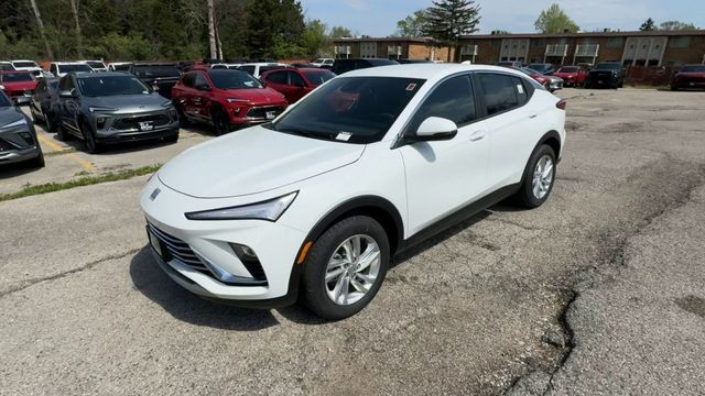 Buick Envista Vehicle Full-screen Gallery Image 04