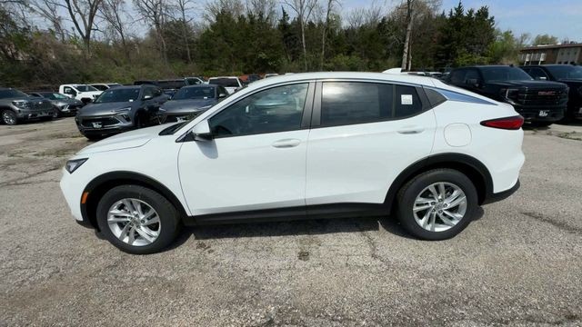 Buick Envista Vehicle Full-screen Gallery Image 05