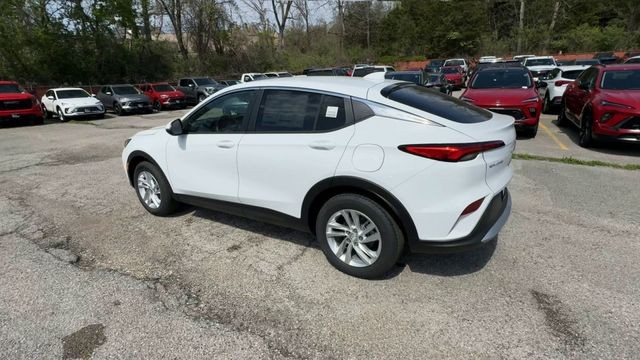 Buick Envista Vehicle Full-screen Gallery Image 06