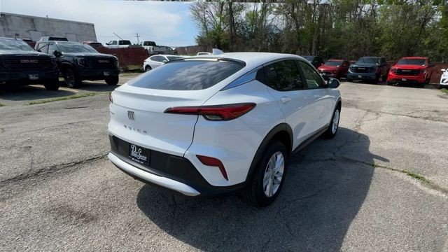 Buick Envista Vehicle Full-screen Gallery Image 08