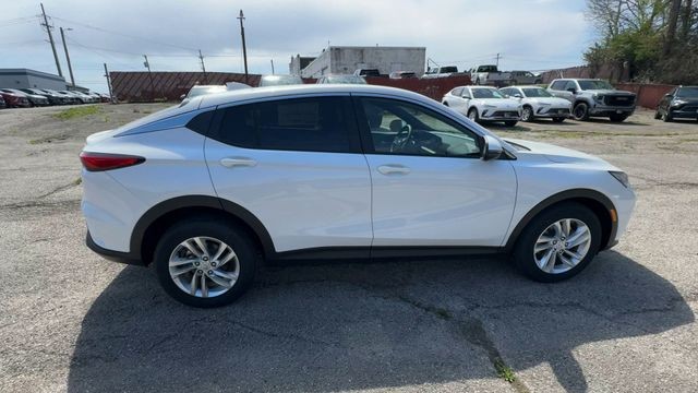 Buick Envista Vehicle Full-screen Gallery Image 09