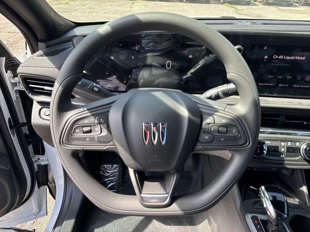 Buick Envista Vehicle Full-screen Gallery Image 14