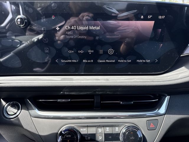 Buick Envista Vehicle Full-screen Gallery Image 16