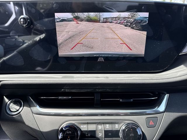 Buick Envista Vehicle Full-screen Gallery Image 17