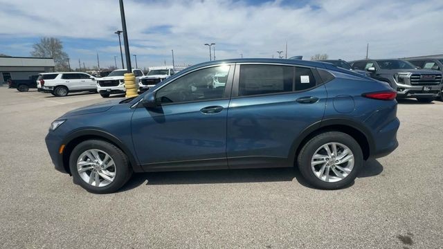 Buick Envista Vehicle Full-screen Gallery Image 05